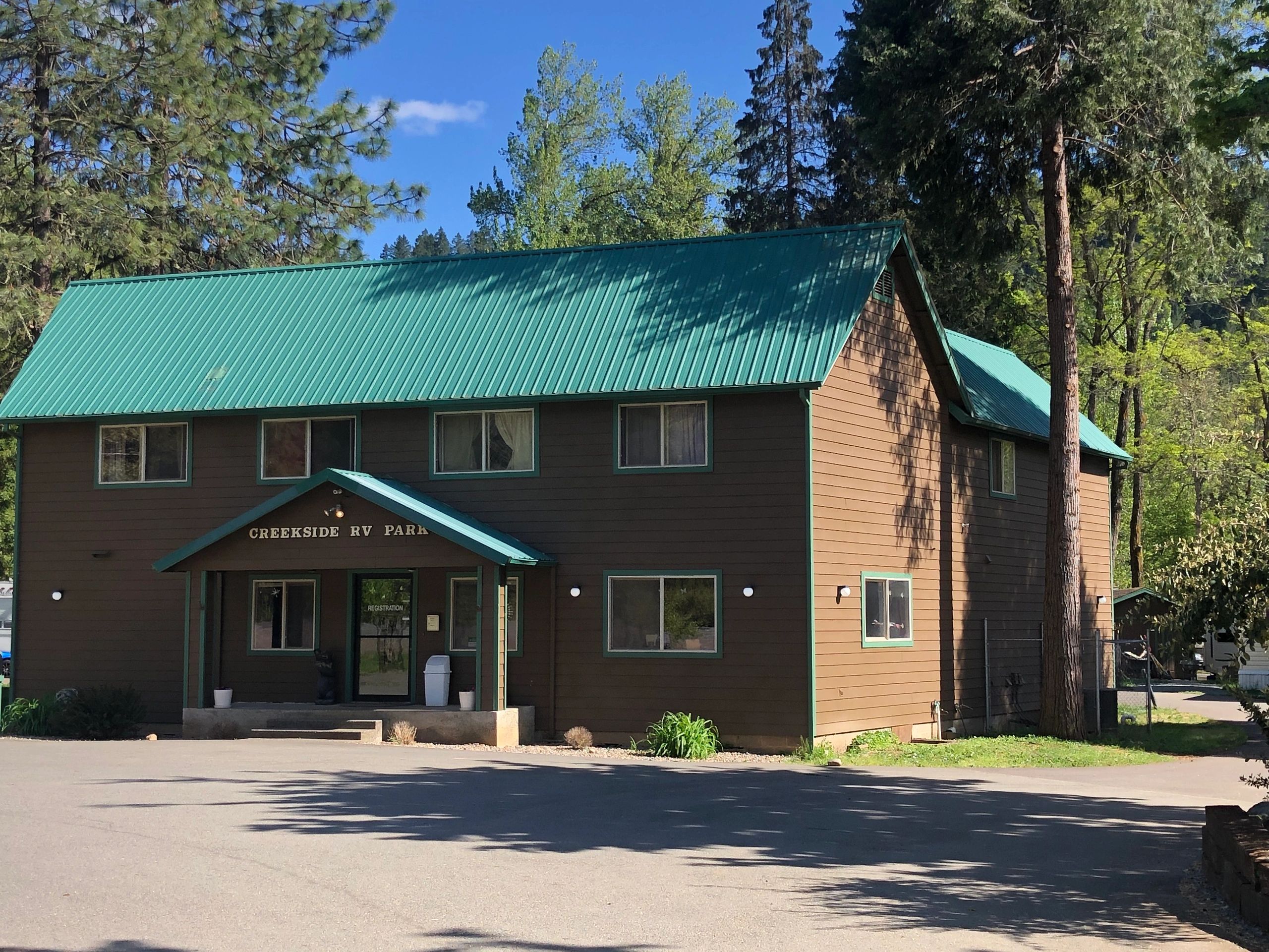 RV Park, Month to Month Rental Creekside RV Wolf Creek, Oregon